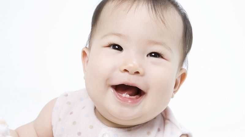 妈妈不在意孩子大舌头，后果可能影响孩子的一