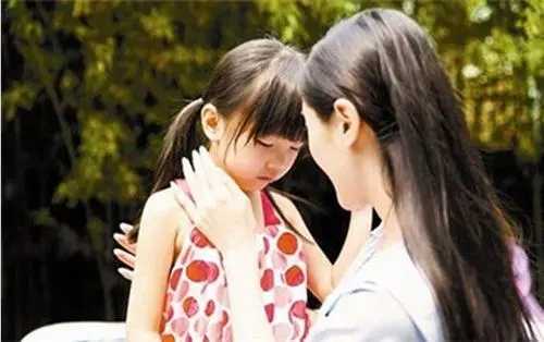 人家孩子喋喋不休，自家孩子不会说话，语言问